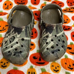 Camo crocs